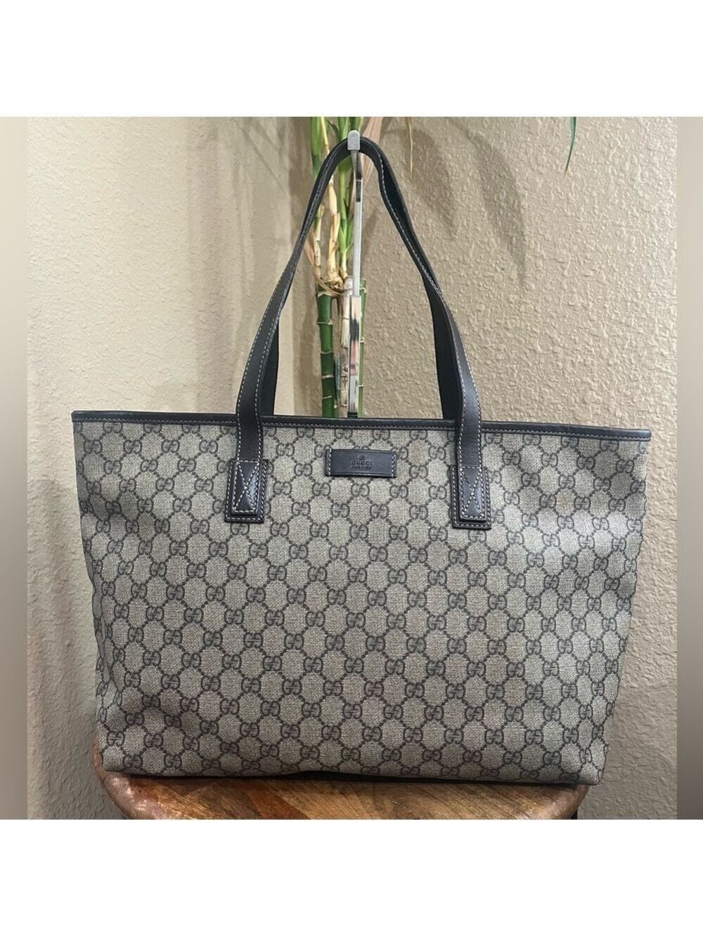 GUCCI GG SUPREME MONOGRAM TOTE